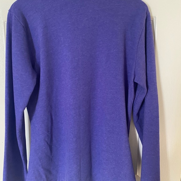 💜BENCH 💜purple sweater with finger holes. Scooped neck . - Picture 6 of 10